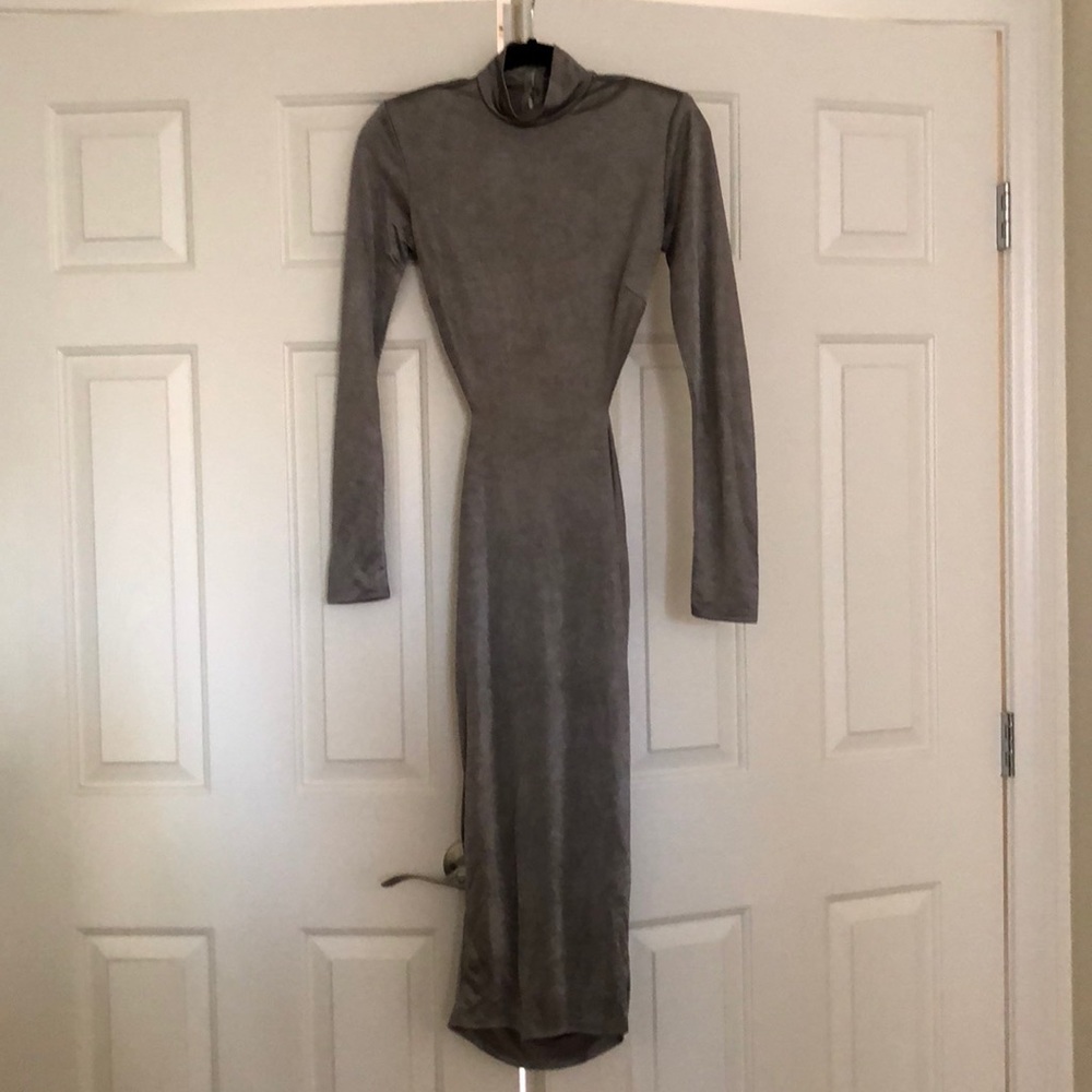 Slate Olive backless long sleeve midi dress